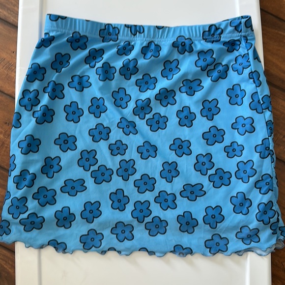 Floral 90s Skirt - Picture 4 of 9